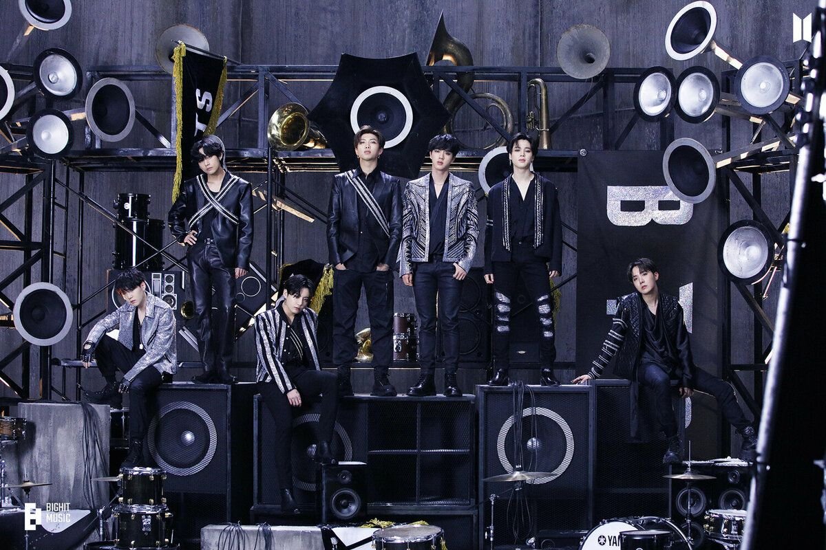 Dispatch bts 2022. Бтс 2021-2022. Служба бтс. Группа бтс корея юнги. Bts 2021.