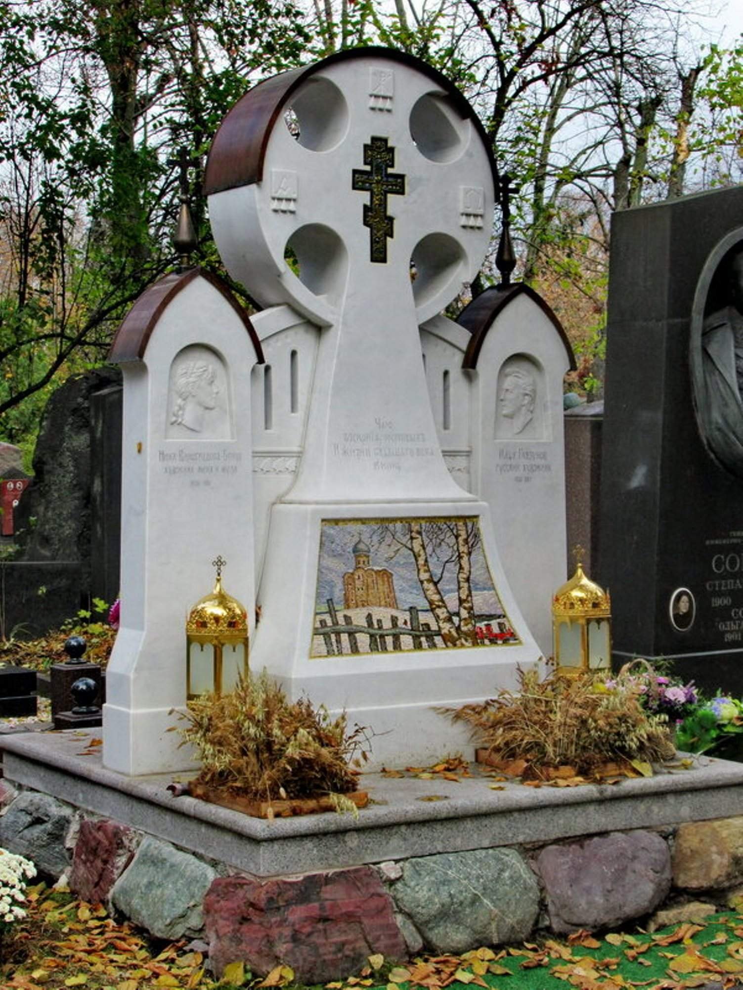 Илья Глазунов могила