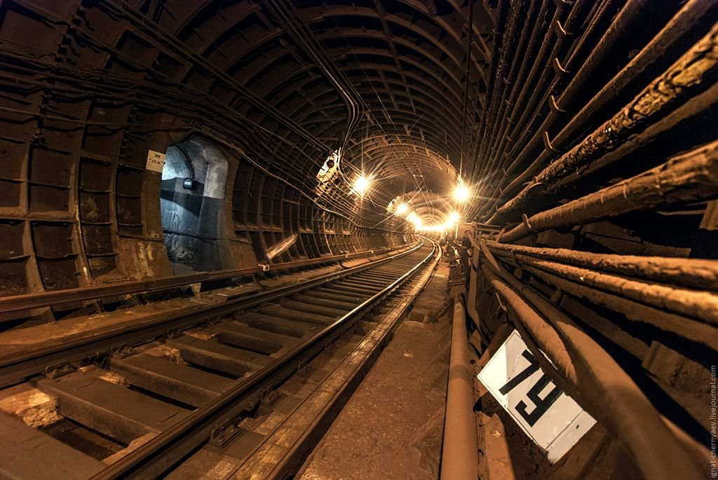 Перегон метро