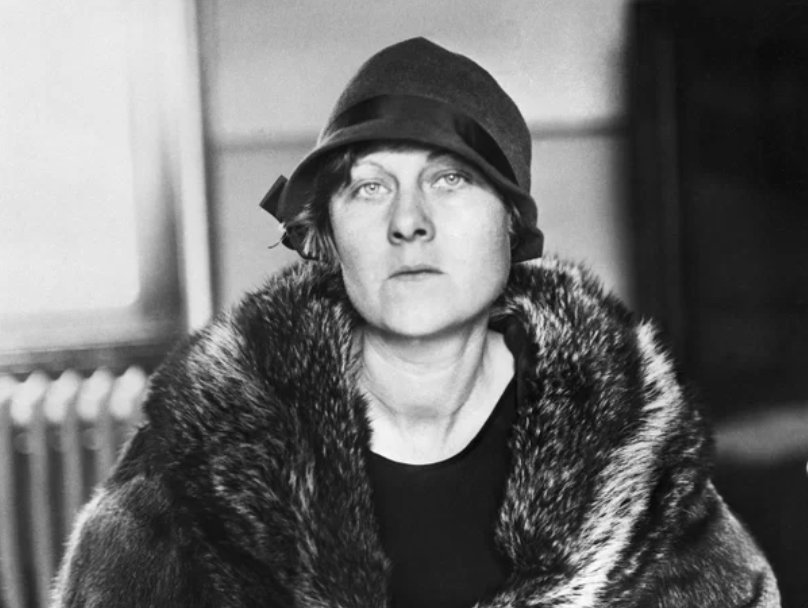 рут флаверс. рут баса фото. рут бадер гинзбург. Anna sentina. Ruth bader ginsburg.