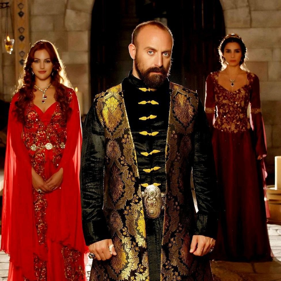 турецкий сериал великолепный век. великолепный век кёсем султан 2 сезон. великолепный век актеры мерьем узерли. королевский век сериал. сериал великолепный век хюррем и сулейман.