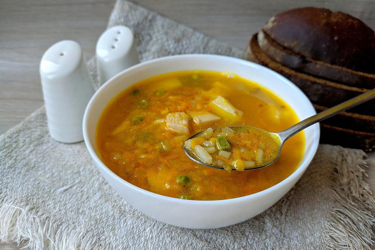 Суп стол номер 5. Рисовый суп. Суп на столе. Рисовый суп с куркумой. Школьная еда суп.