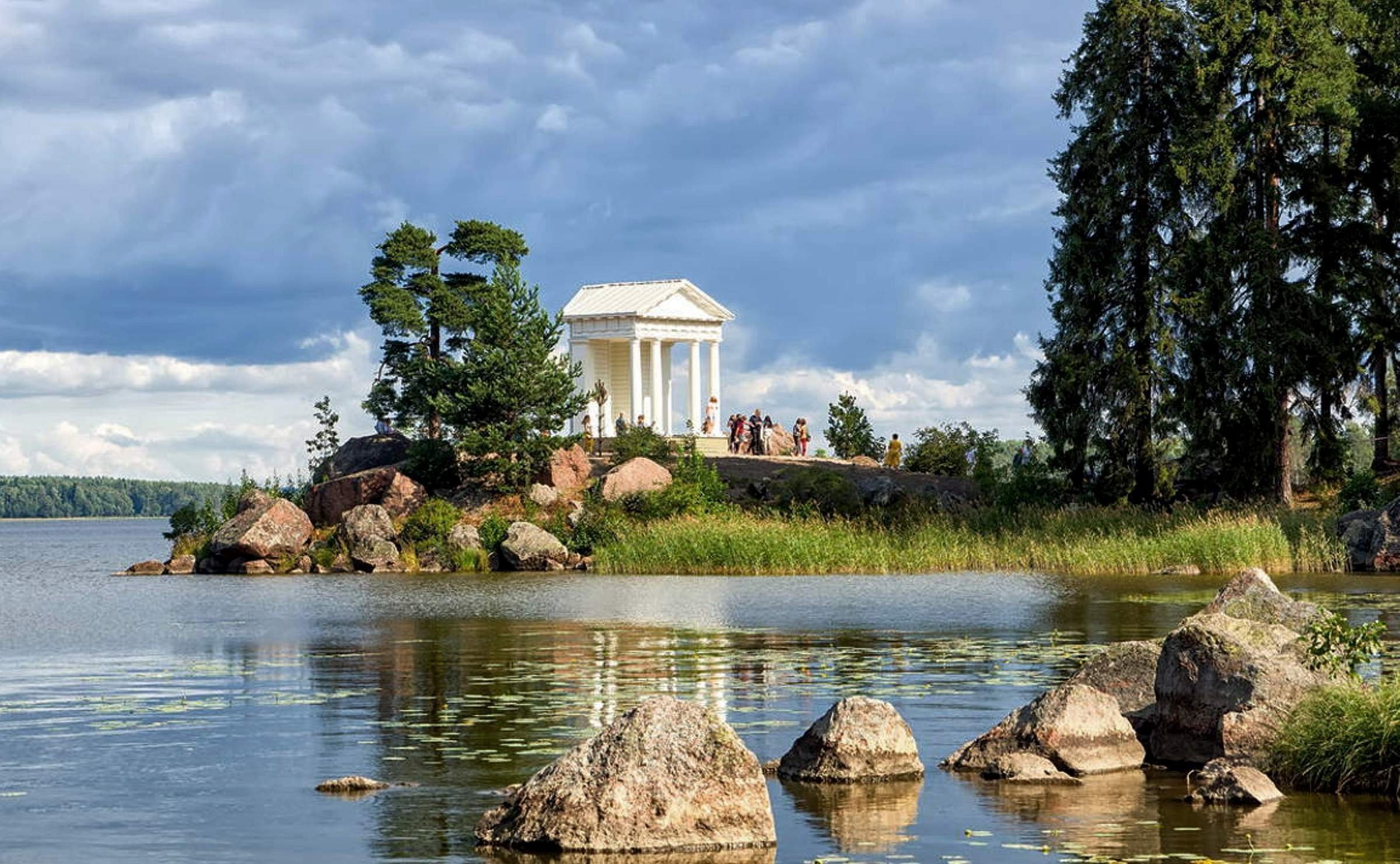 Фото парка монрепо в выборге летом