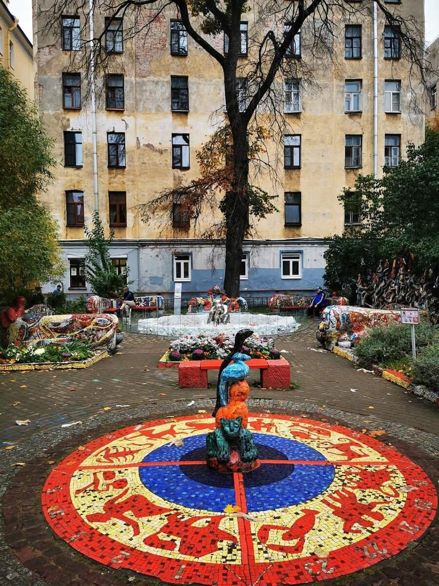 шахматный дворик в санкт петербурге