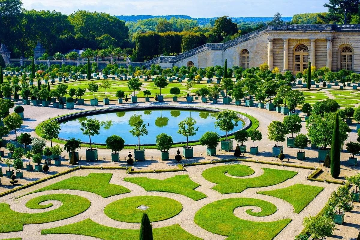 Версаль садовый. Андре Ленотр Версаль. Версальский парк в Версальском Дворце. Дворец и парк в Версале Франция. Андре Ленотр парка Версальского дворца.