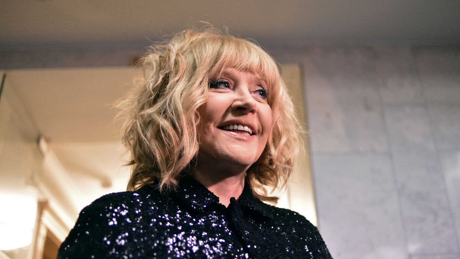 алла борисовна пугачёва замок. пугачева жива сейчас. максим галкин и алла пугачева. пугачева 2023. алла борисовна пугачева.