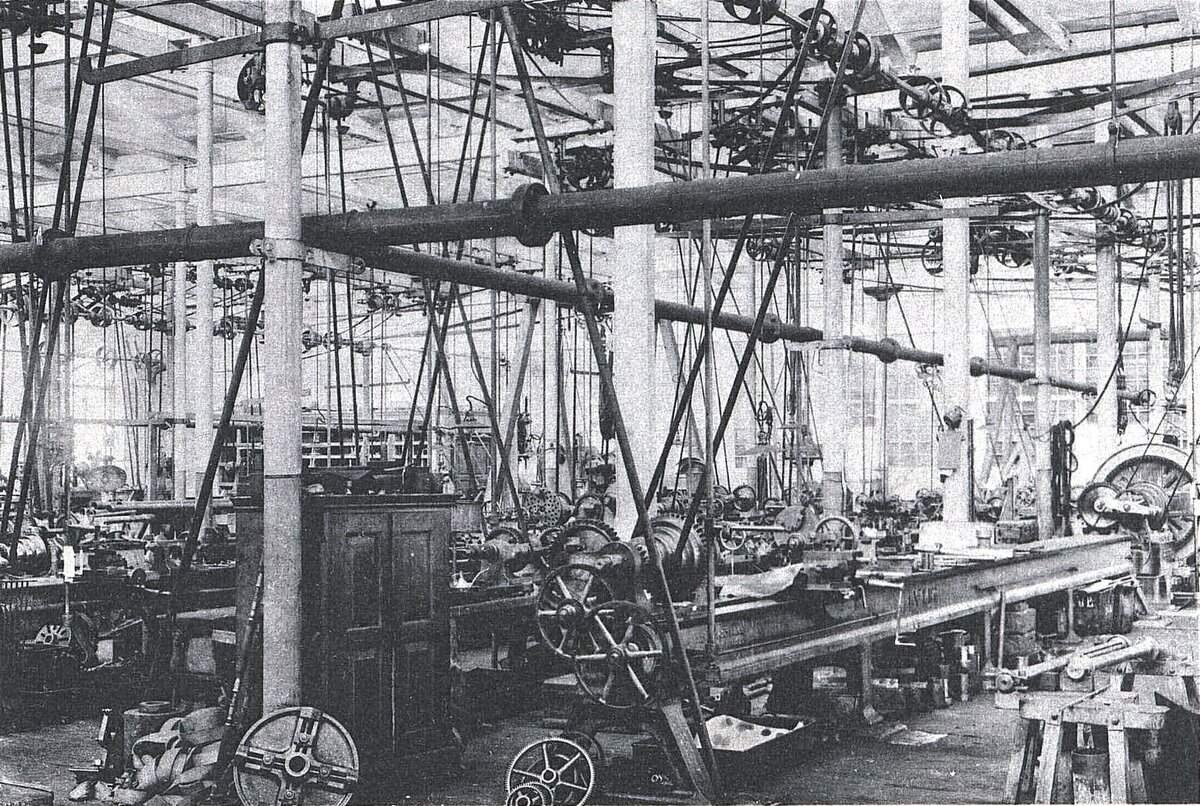 железоделательные заводы при петре 1. черная металлургия. мануфактура металла. металлургическая мануфактура франция 18 век. путиловский завод 1915.