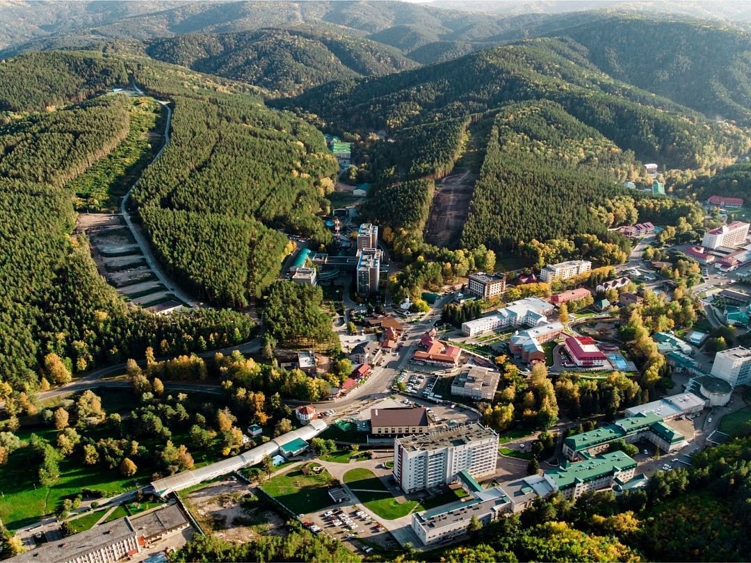 Край курортов. Курорт Белокуриха Алтайский край. Алтайский край город Белокуриха санаторий. Горный Алтай Белокуриха. Белокуриха Курортная зона.