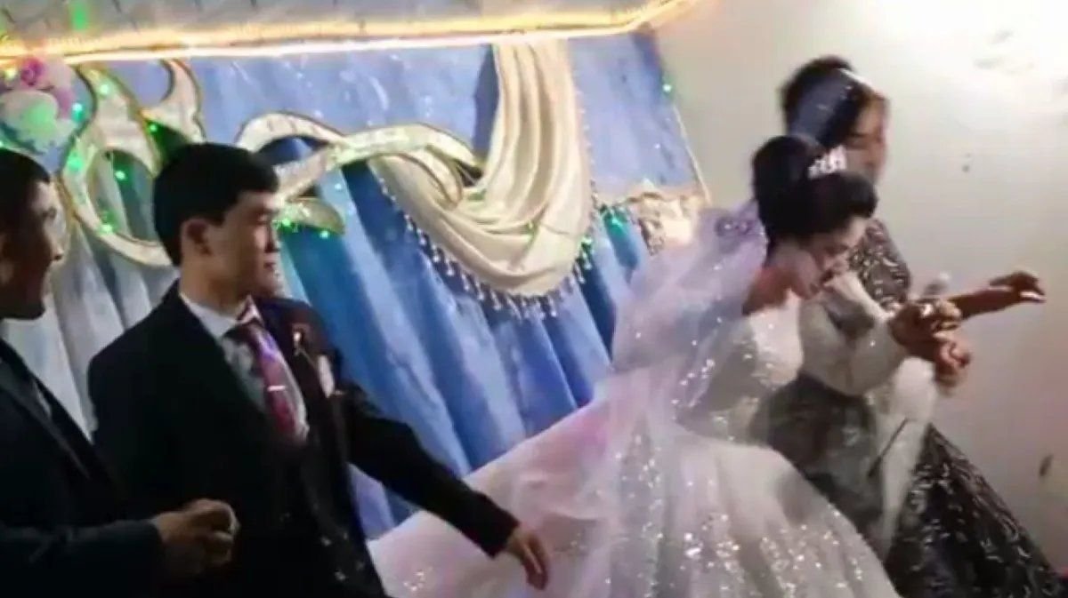 Узбекская свадьба жених ударил невесту