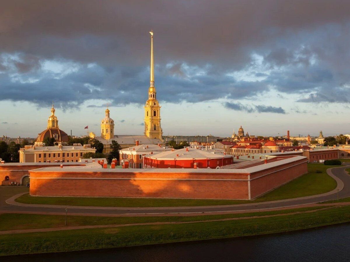 Петропавловская крепость в Санкт-Петербурге