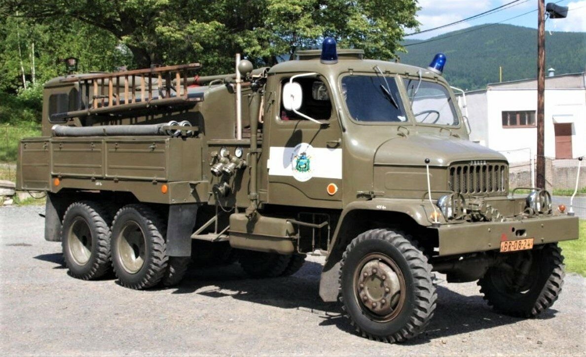 Грузовик прага. Praga v3s. Автомобиль Прага v3s. Грузовик Прага v3s. Praga v3s военный.