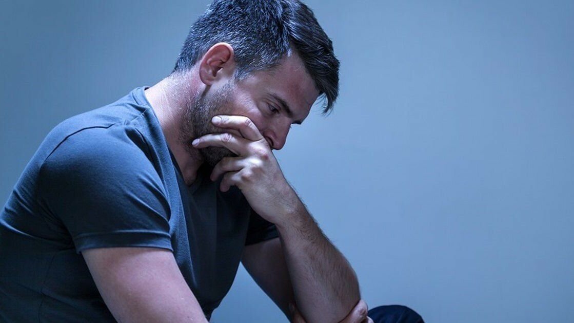 описание дориана грея в книге. грустный человек. сожаление эмоция. грустный человек. грустный человек.