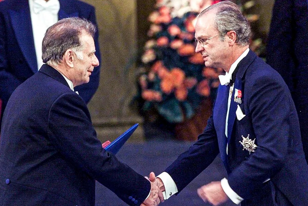 Жорес алферов 2000. Жорес иванович презентация. Жорес иванович алфёров нобелевская премия. Жорес иванович алфёров «за разработки в полупроводниковой технике». Жорес иванович алфёров нобелевская премия.