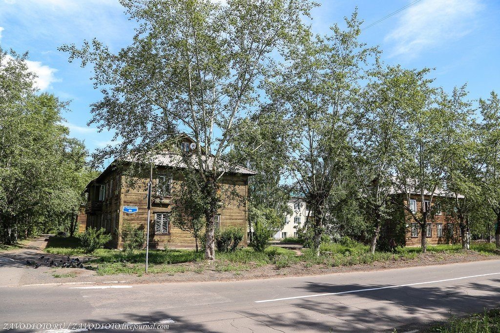 Поселок братский. Братскгэсстрой Братск. Город Братск Падун. Посёлок Падун город Братск. Музей Братскгэсстроя в Падуне.