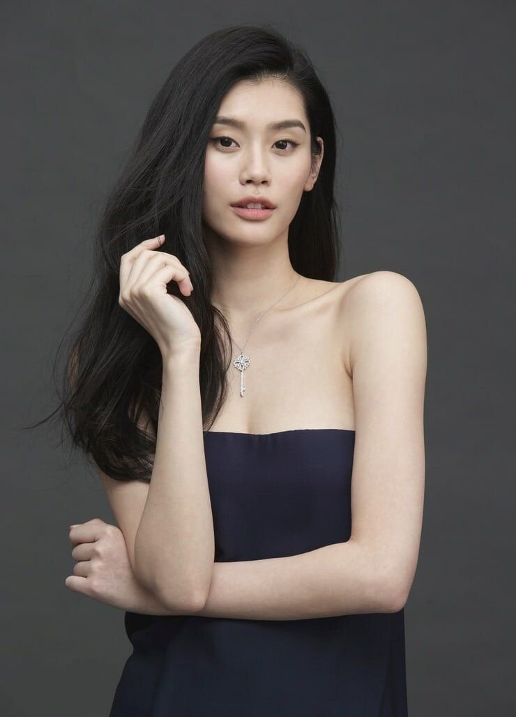 Модель минг си. Ming xi victoria's secret. Минг хи. Ming xi модель. Красивые азиатские глаза.