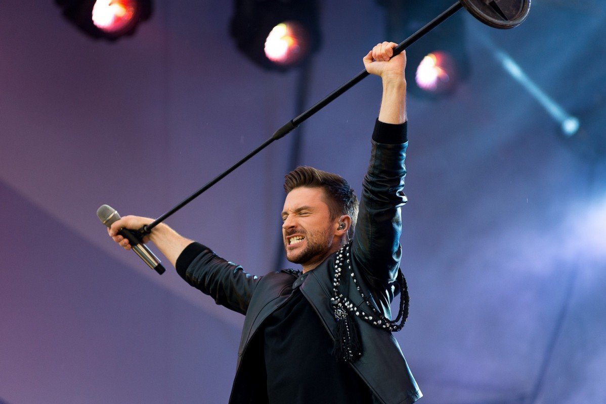 Леонид агутин концерт. Включи последнее выступление. Элтон джон 2022 поледн последний концерт. Элтон джон минск. Концерт группы ленинград на газпром арене.