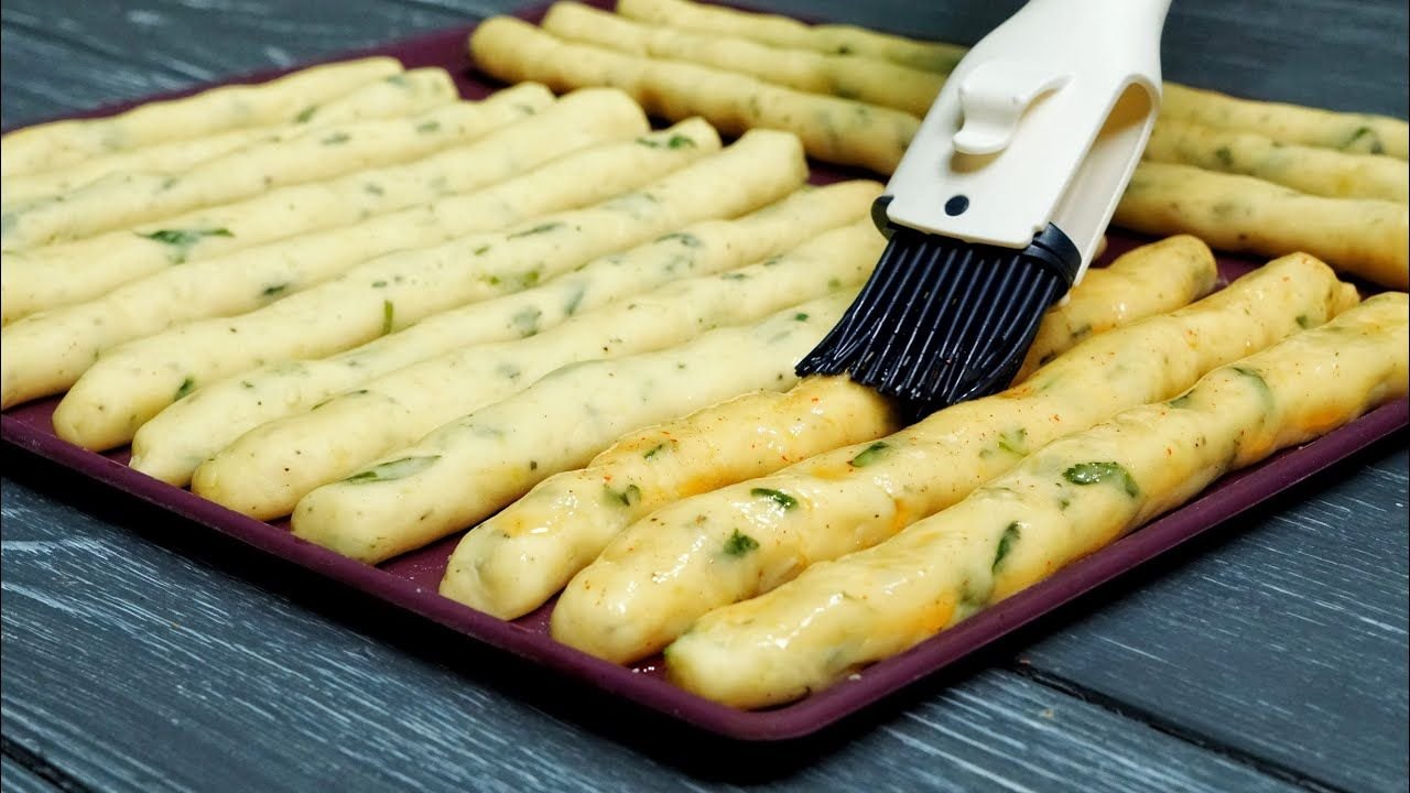 Ермолино картофельные палочки с сыром как готовить. Картофельные палочки. Картофельные палочки с сыром. Картофель на палочке. Картофельные палочки из пюре.