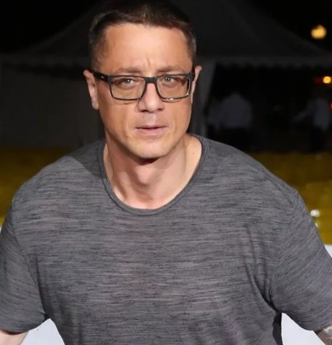 алексей макаров на пляже