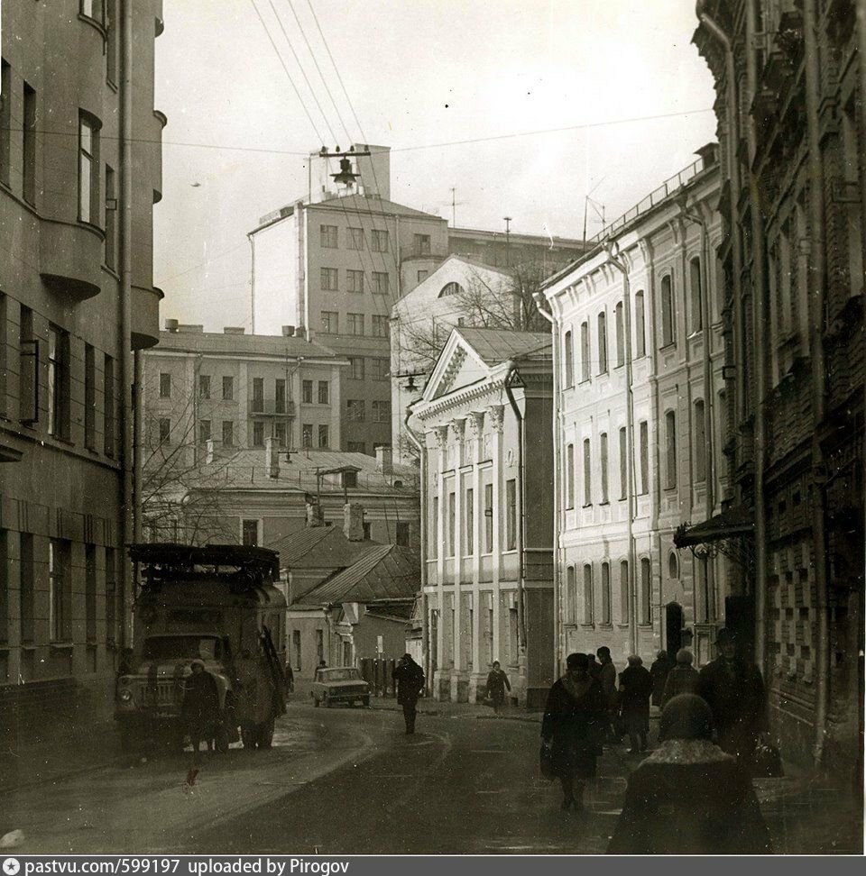 Лялин переулок в москве