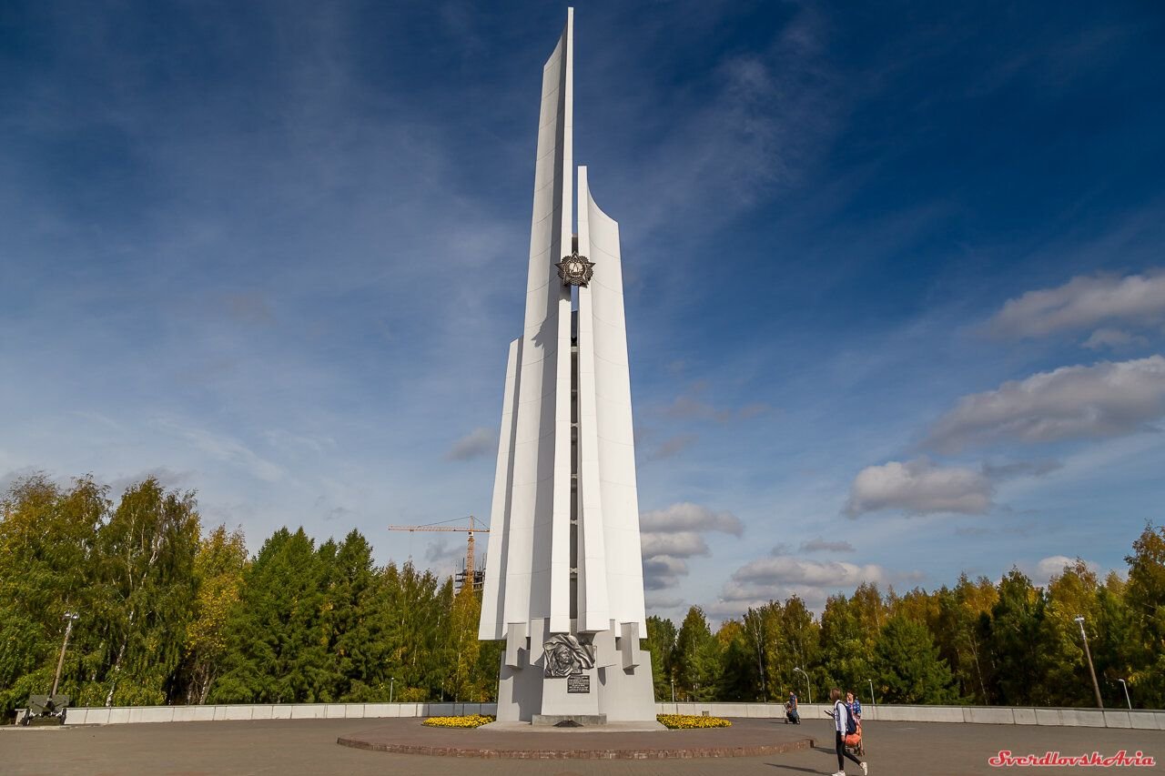 памятники в парке победы