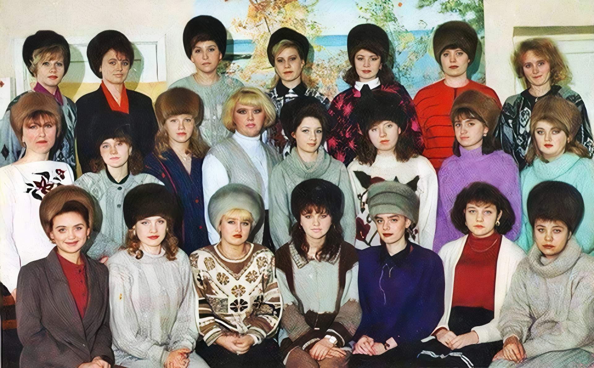 Женщины в норковых шапках 90-е