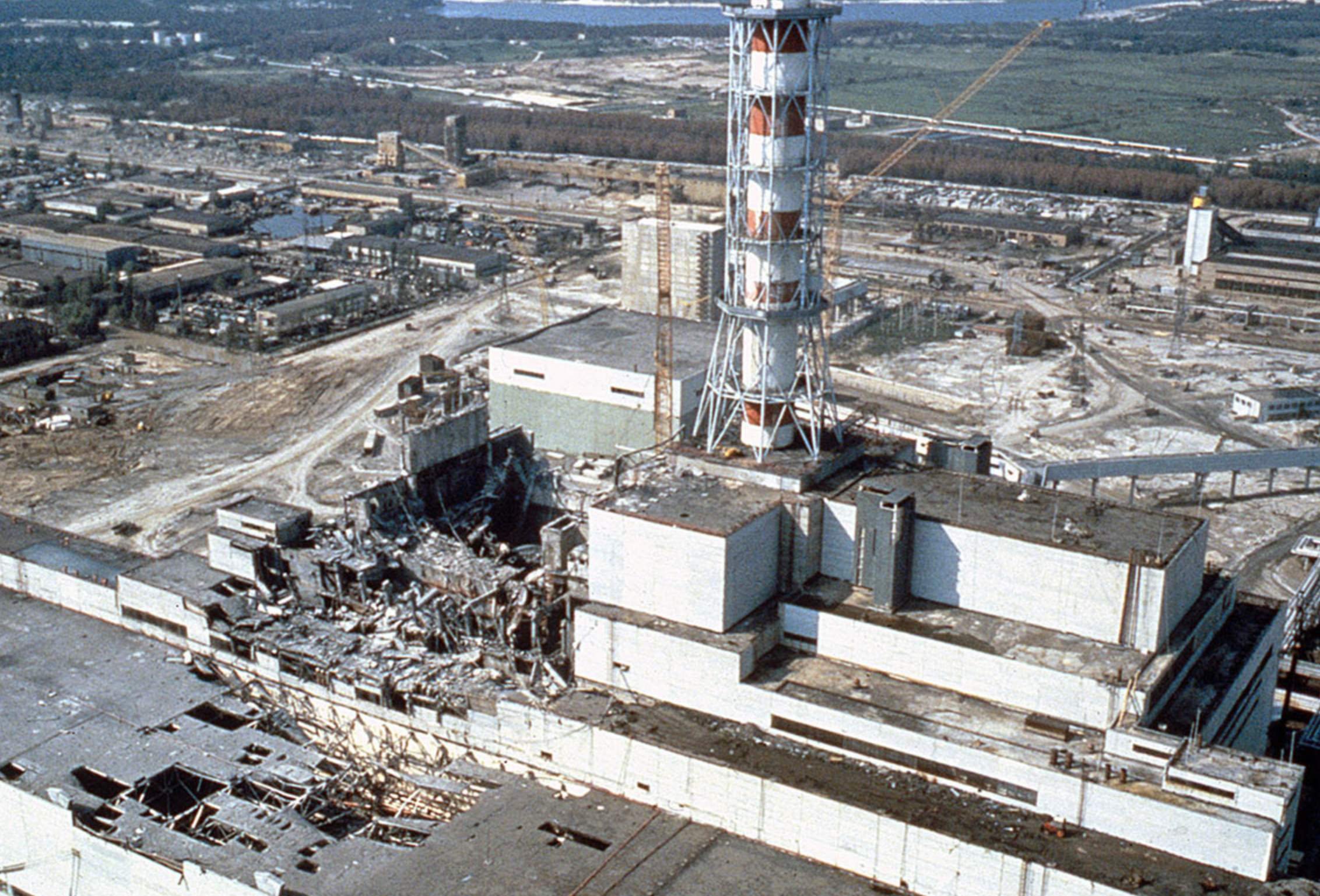 Ядерный взрыв аэс. Чернобыль авария на ЧАЭС. Припять ЧАЭС 1986. ЧАЭС реактор 1986. 4 Энергоблок ЧАЭС 1986.
