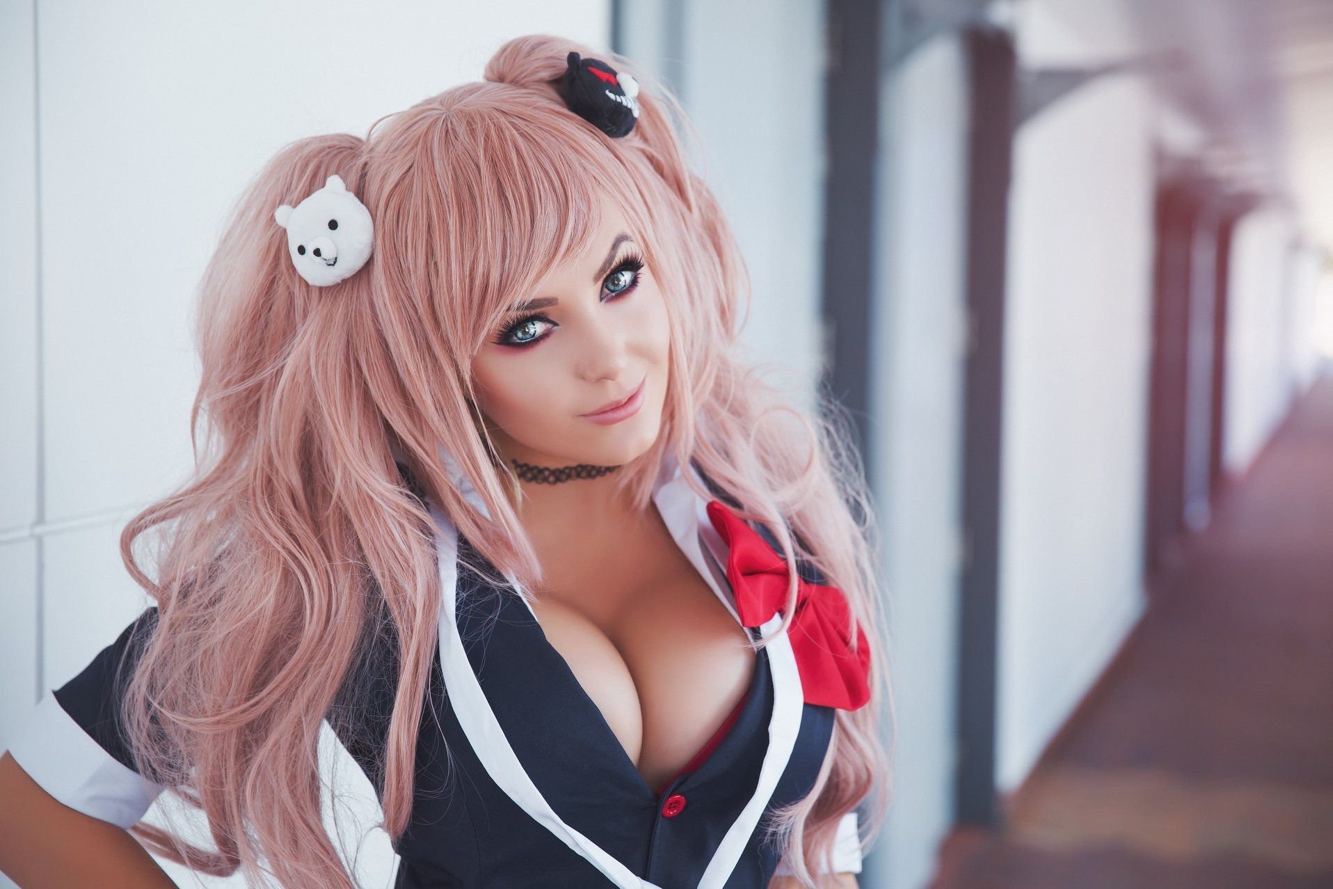 Косплеерши. Джунко Эношима косплей. Junko Enoshima Cosplay. Аниме косплей Джунко Эношима. Джессика Нигри Junko.