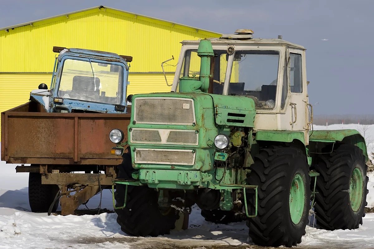 Т 150 трактор. Трактор ХТЗ Т-150. Т-150 трактор колесный. ХТЗ т150 красный. Трактор т-150;т-150к.