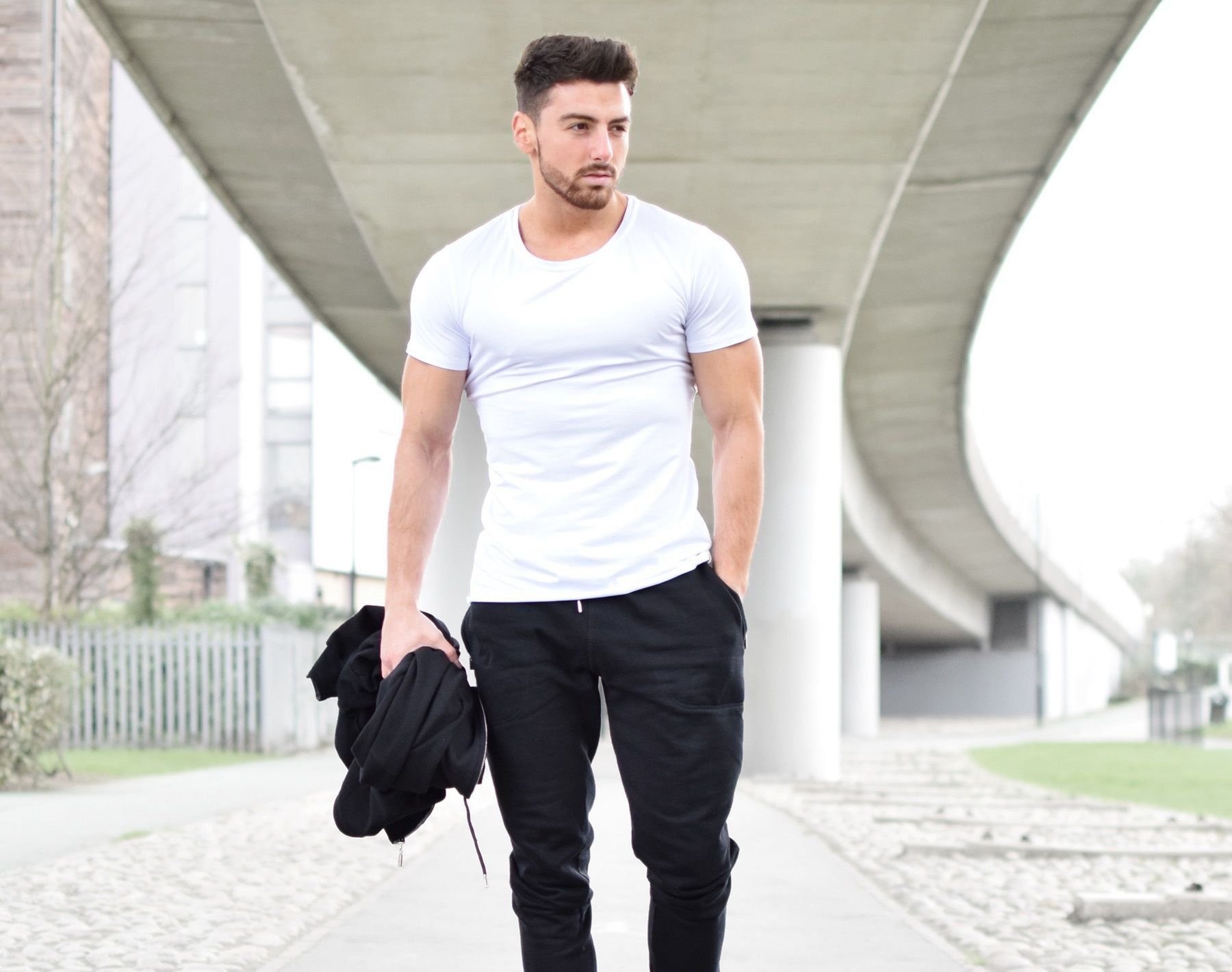 Спортивный стиль мужской. Стильная одежда для мужчин. Элегантные мужчина и женщина. Красивый стиль одежды для мужчин. Мужские образы в одежде.