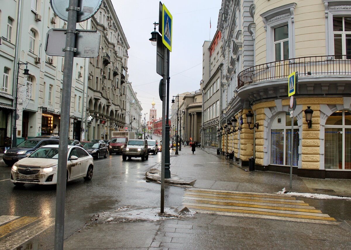 Сейчас петровка. Петровка 13. Улица Петровка. Петровка сейчас. Рахмановский переулок.