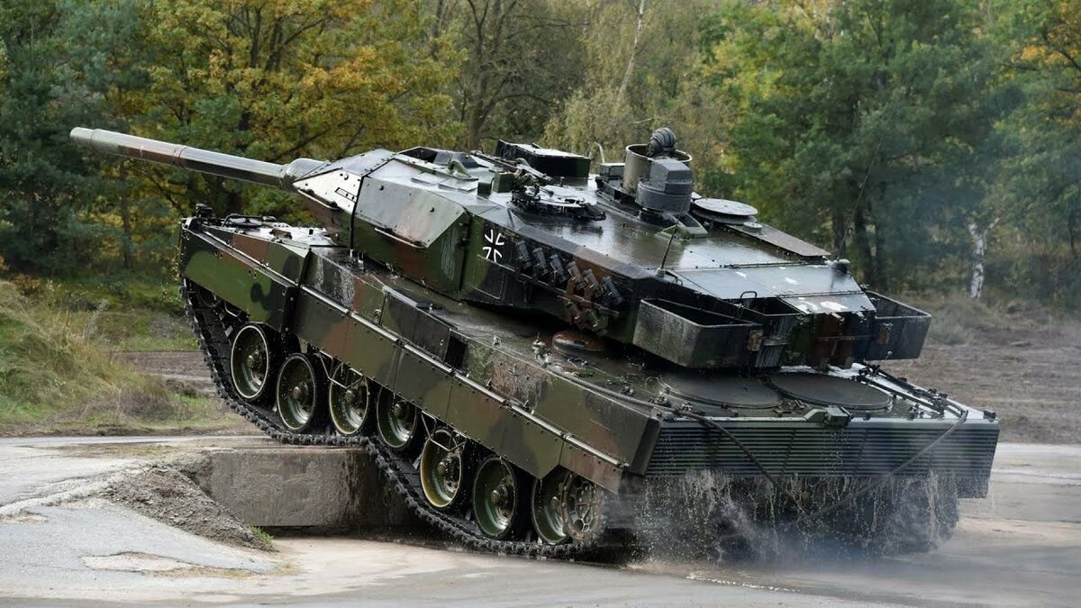 Леопард передали украине. Танк Leopard 2a6. Танки Leopard 2a6. Леопард 2. Леопард 2а4 Бундесвер.