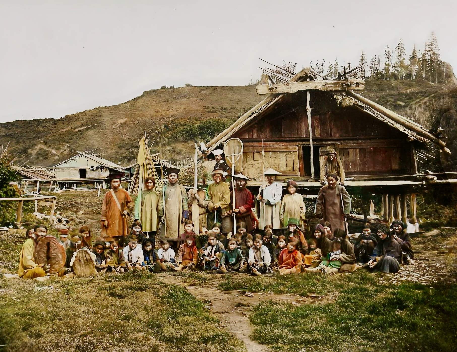 Охотское море рыбалка. Какие люди на сахалине. Остров кунашир южно курильск. Туристы на курилах. Какие люди на сахалине.