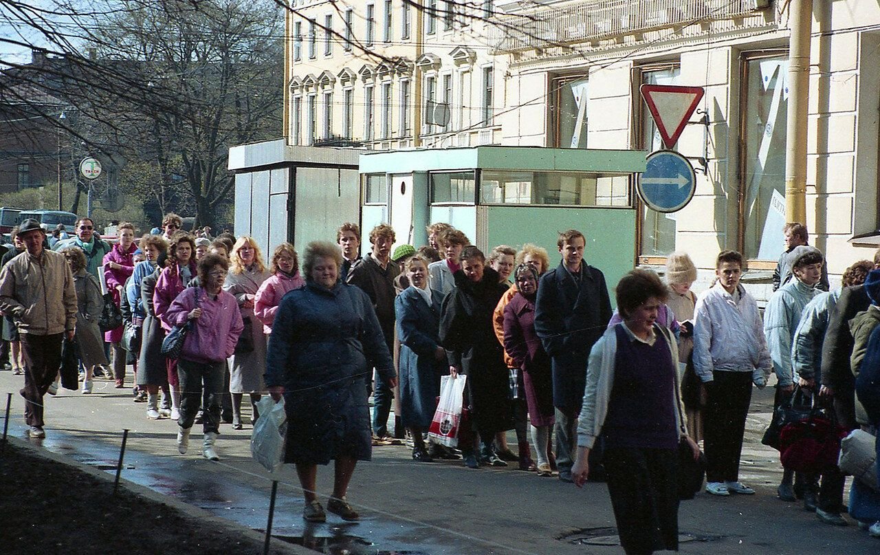 в 1989 году их. тюмень заречный микрорайон в 80. советский союз 1989. протесты в гдр 1989. ссср москва 1994.
