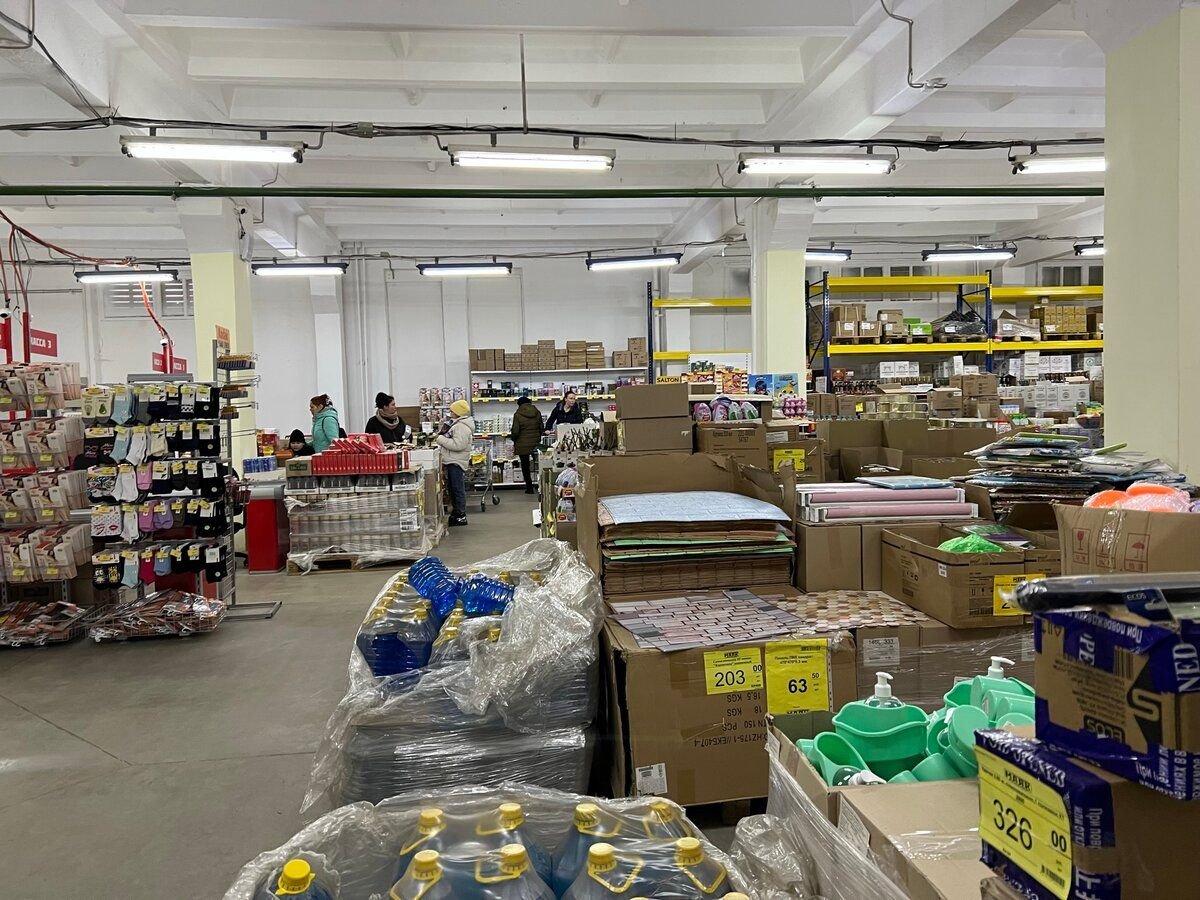 Московский завод имени лихачева (зил). Наращивать производство. Трикотажная фабрика урюпинск. Зил завод лихачева. Сотрудники завода.