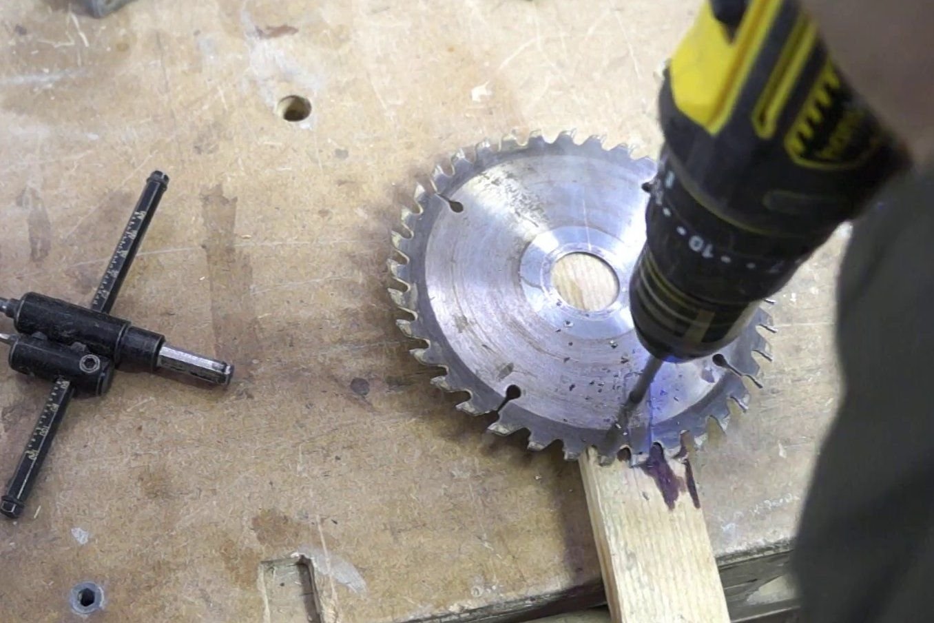 Балеринка по гипсокартону своими руками