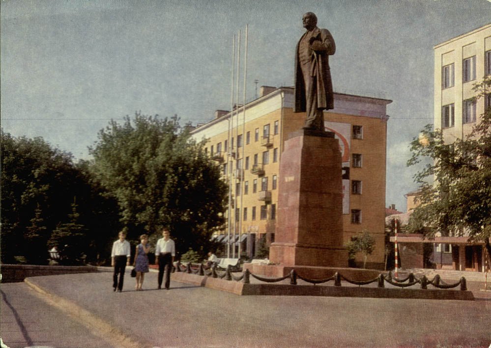 Иваново советский. Иваново площадь Ленина 1956. Памятник Ленину Иваново. Иваново проспект Ленина памятник Ленину. Иваново памятник Ленину Привокзальная площадь.