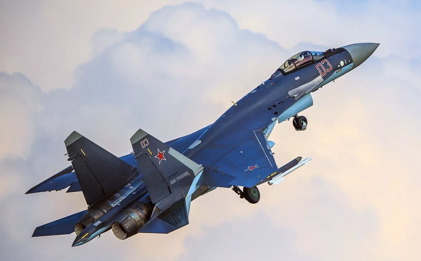 су-35с вкс рф. истребитель су-35. му 35. су35 лтх. военный самолет су 35.