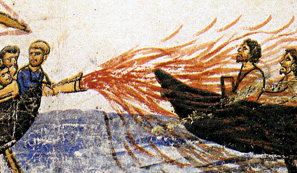 Греческий огонь с каким событием связано история. Греческий огонь в Византии. Греческий огонь картина. Ручной греческий огонь. Симфонофора греческий огонь.