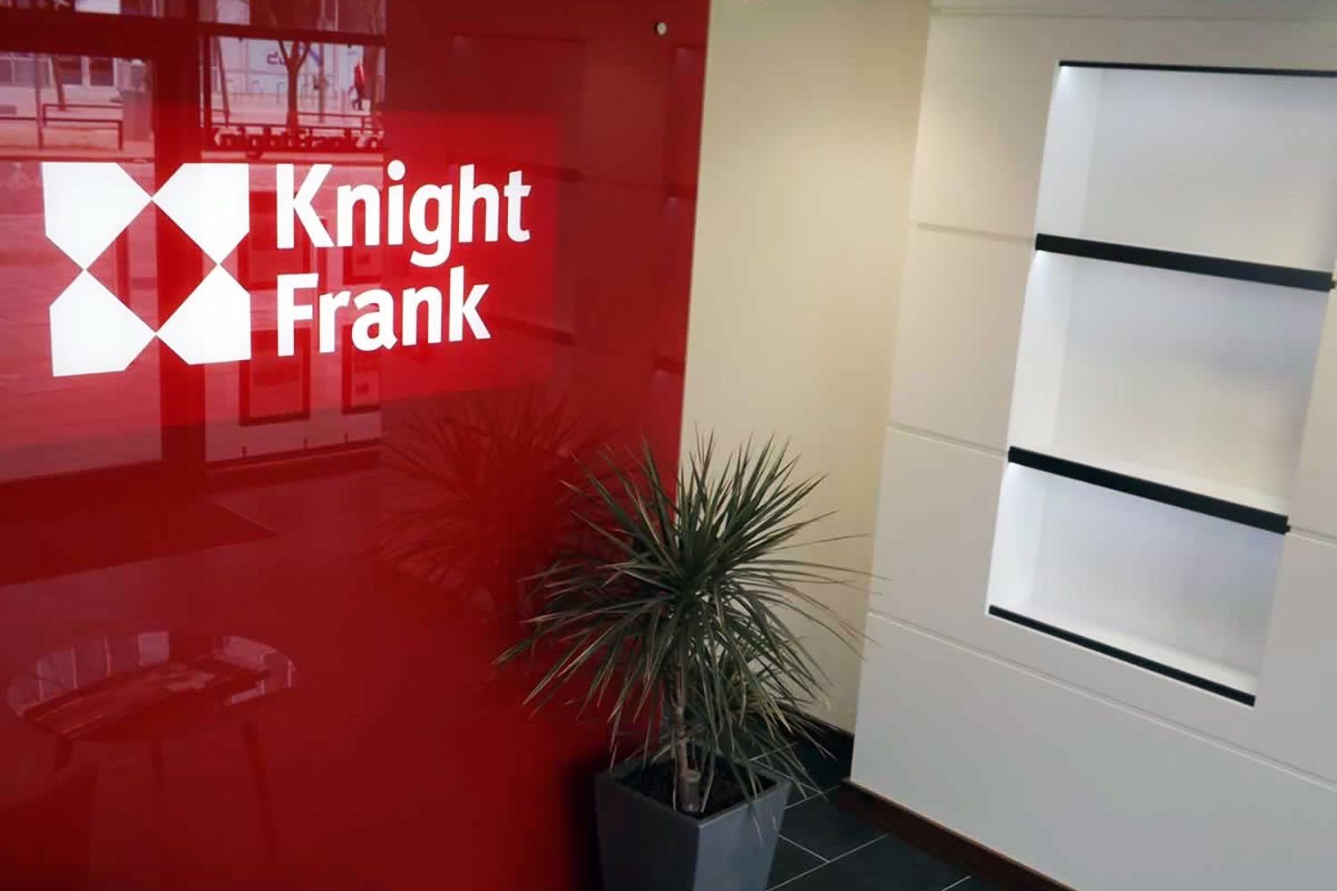 Knight Frank. Агентство недвижимости Knight Frank. Knight Frank лого. Knight Frank & Rutley.