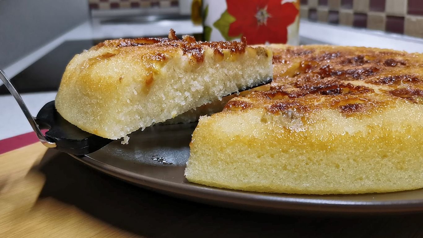 Пирог с бананом в духовке. Банановый пирог. Легкий банановый пирог. Легкий банановый пирог. Пирог с бананом в духовке.