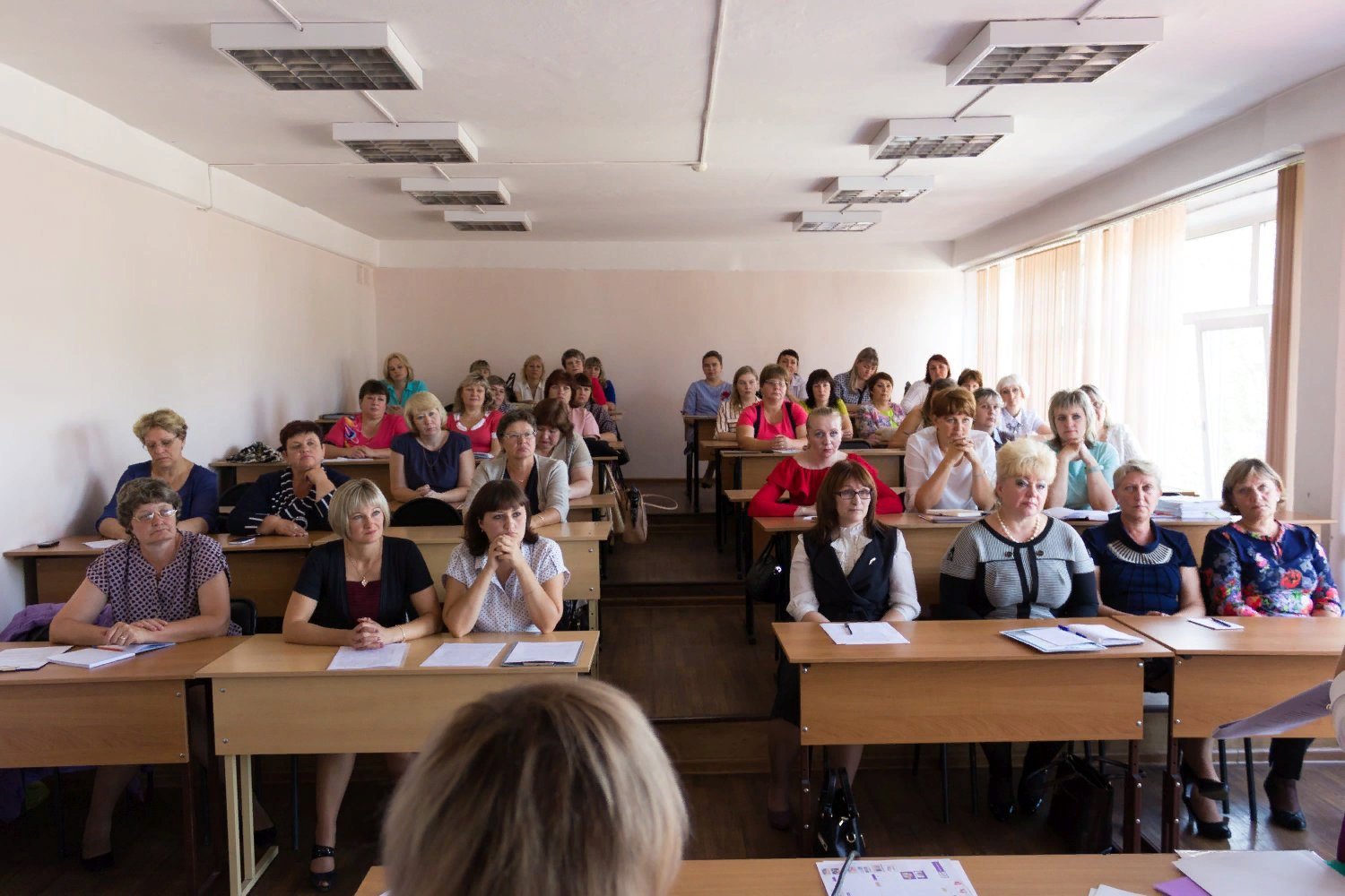 Устроиться в школу без педагогического образования. Лицей 4 Ленинск-Кузнецкий. Педагогический 4 лицей Ленинск Кузнецкий. Образование. Лицей 4 Красногорск.