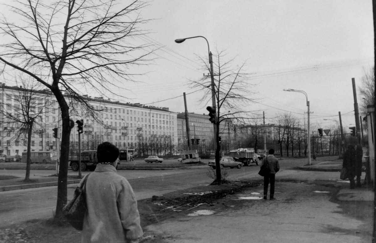 1995 год фото. Улица Седова и бульвар красных Зорь.