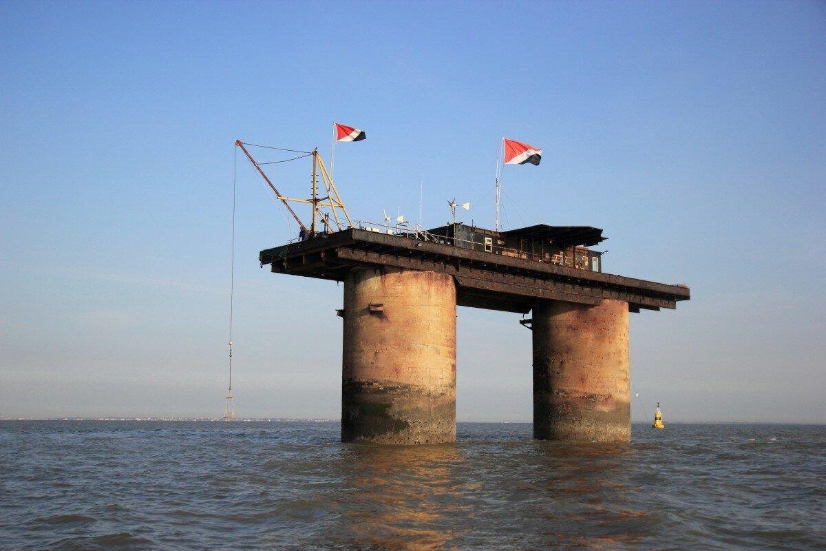 Самое маленькое море. Княжество Силенд. Государство Силенд Sealand. Княжество Силенд население. Платформа Рафс-Тауэр.