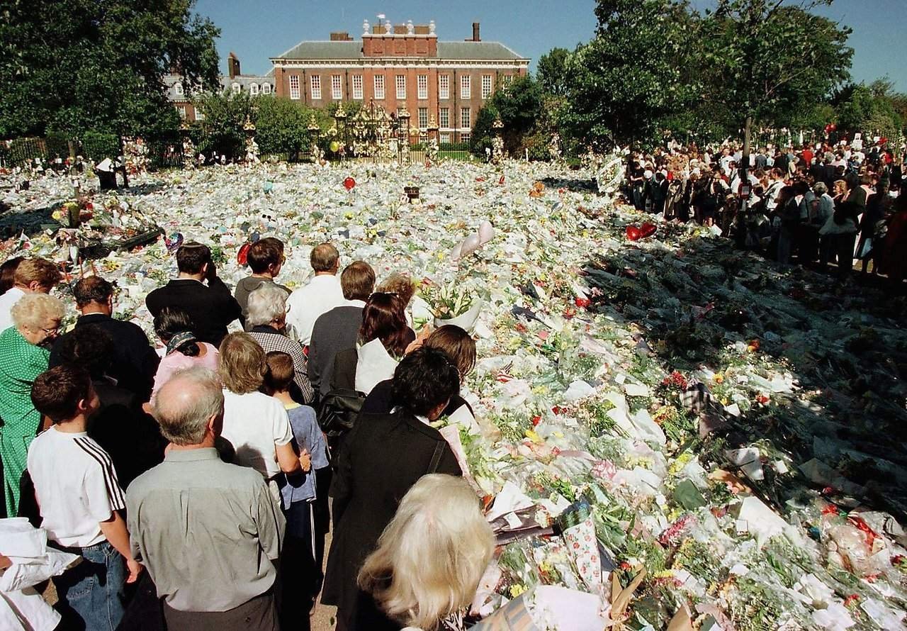 Сентября 1997 года. Похороны принцессы Дианы.