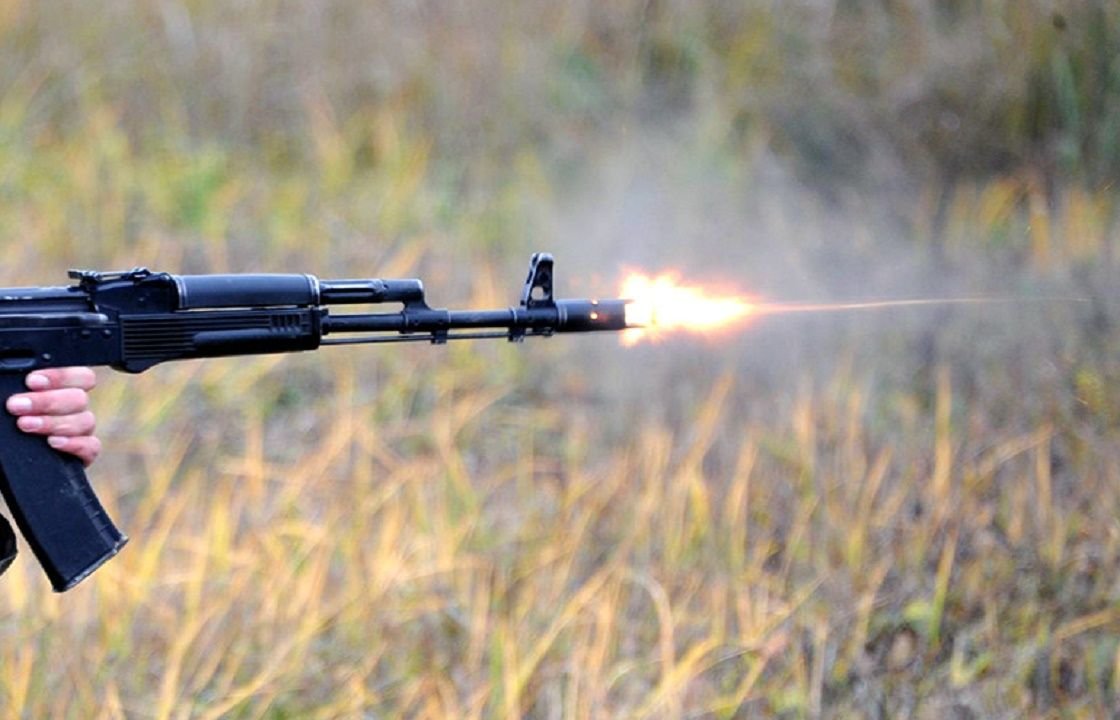 автомат калашникова ак-74 стрельба. калашников ак 47. ак 74 стрельба. ак 74 стреляет. стрельба из автомата калашникова.
