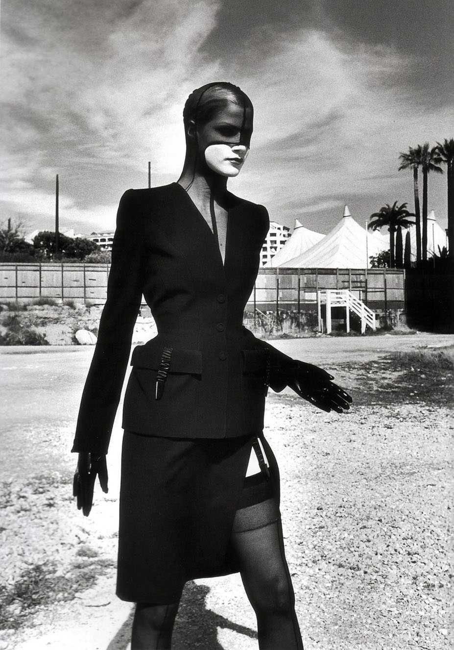 Helmut newton. Хельмут Ньютон. Хельмут Ньютон (Helmut Newton). Хельмут Ньютон Надя Ауэрманн. Изабелла Росселлини Хельмут Ньютон.