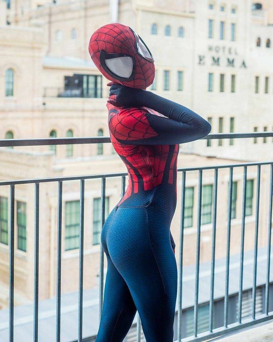 фото девушки человека паука