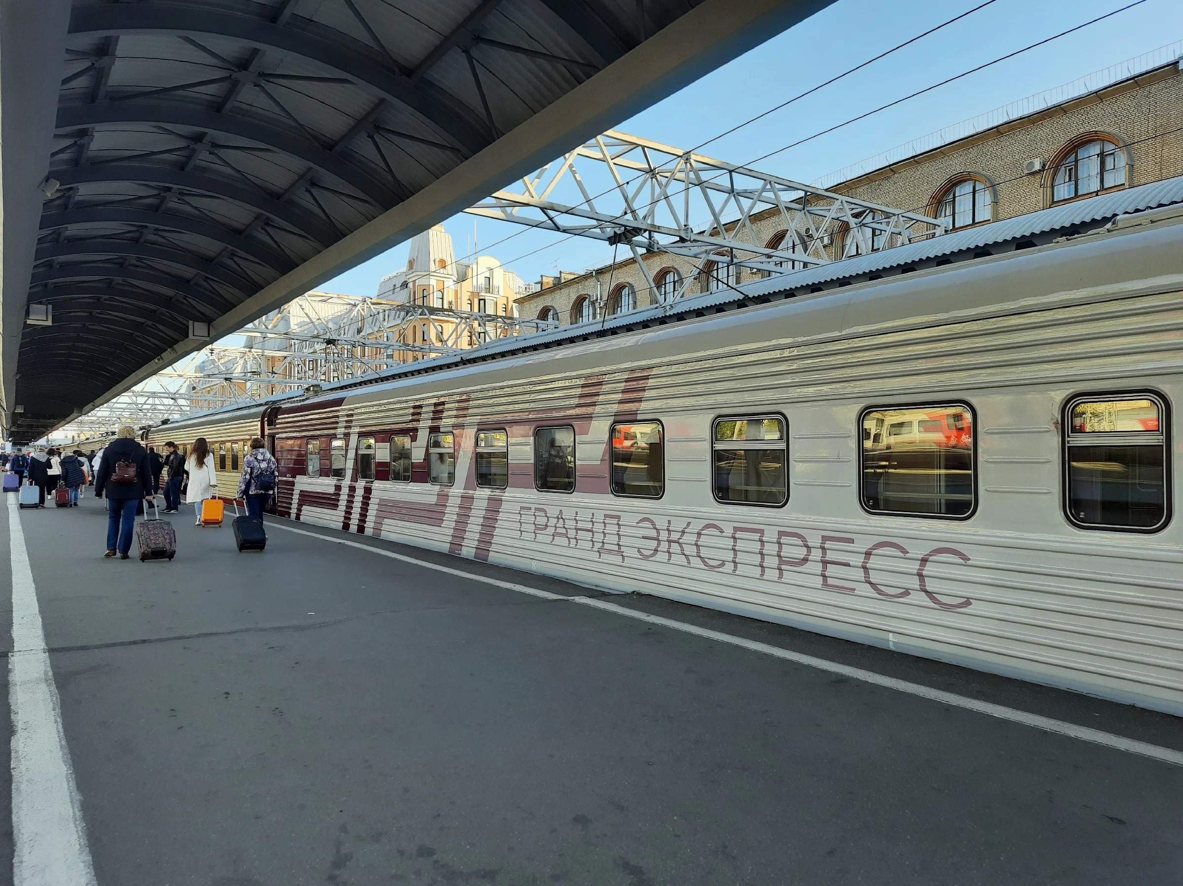 поезд гранд москва санкт петербург св