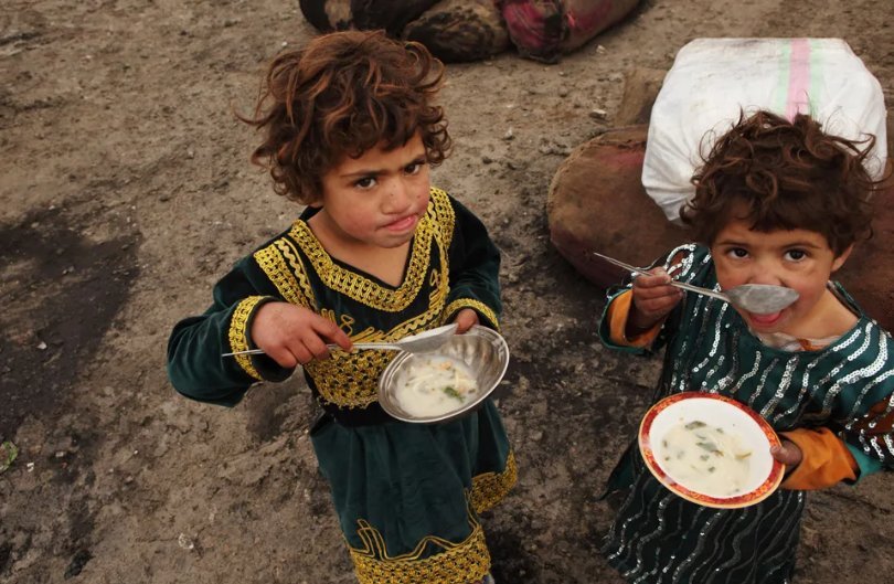Голод в рамадан. Голодающие дети Афганистана. Голодные дети Афганистана. Бедные дети в Афганистан.