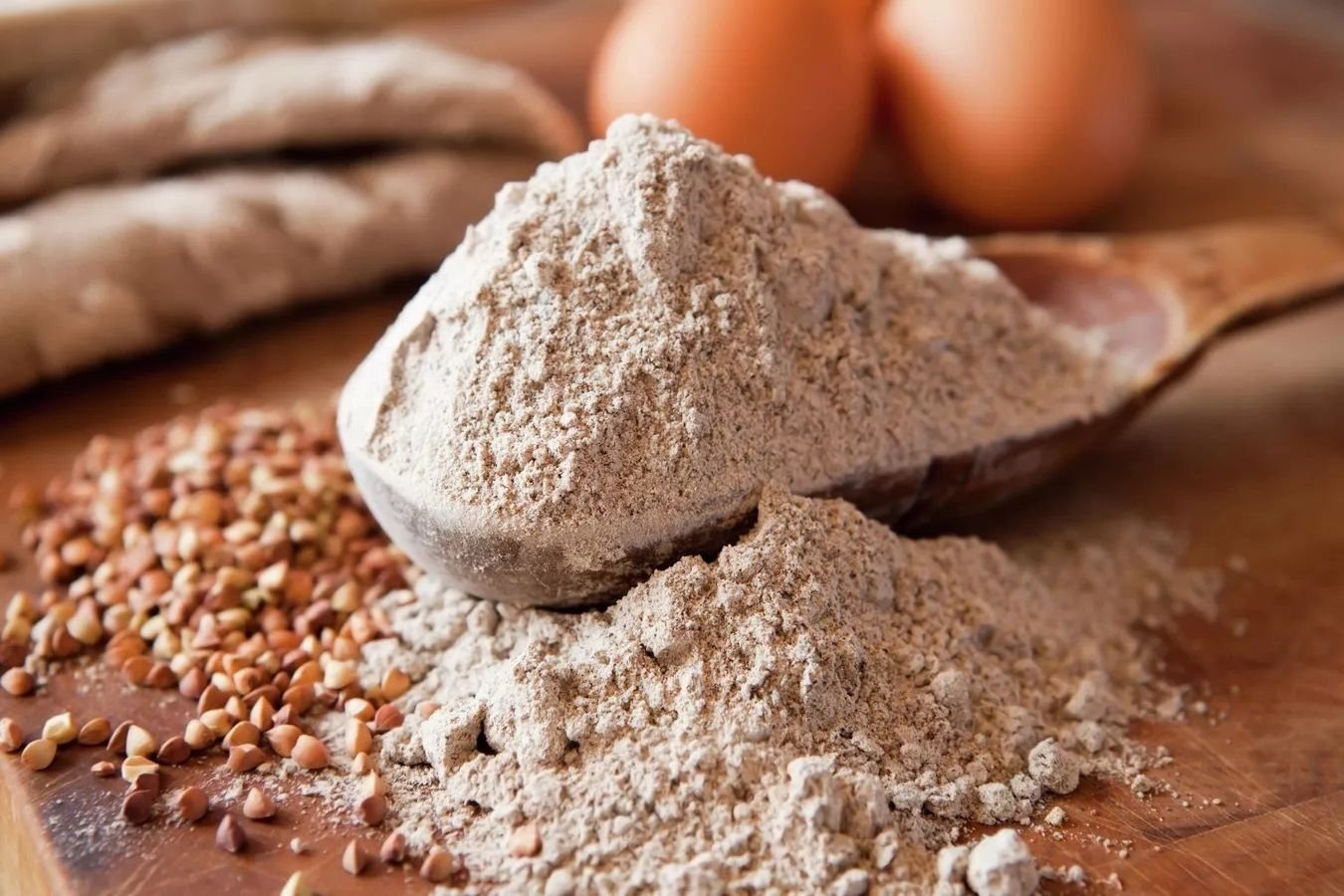 что полезного в муке пшеничной. диетическое питание мука. мука полезная для здоровья. низкокалорийная мука. самая низкокалорийная мука.